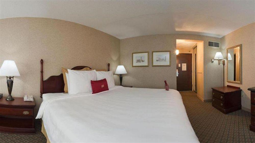 Crowne Plaza Indianapolis-dwtn-union Stn By Ihg Hotel 4*