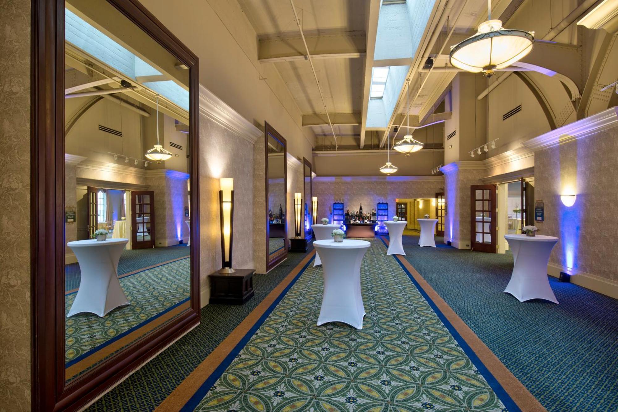 Hotel Crowne Plaza Indianapolis-dwtn-union Stn By Ihg Indianapolis